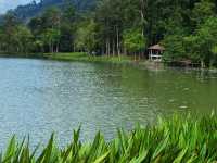 อุทยานแห่งชาติทะเลบัน ที่นี่โอบล้อมด้วยเทือกเขา