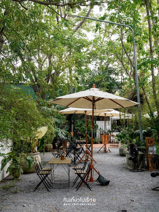 เที่ยวแบบครอบครัวกันที่ 🌿Tamjai - ตามใจคาเฟ่