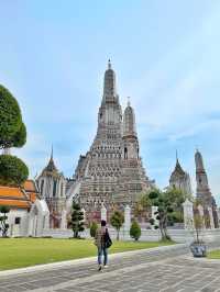 Basking in the golden glow of Wat Arun