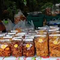 ตลาดซาวไฮ่ ตลาดวิถีชุมชนสุดชิค อ.บ้านไร่ จ.อุทัยธานี