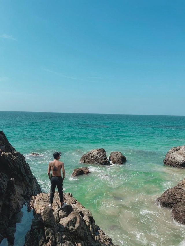 ถ้าเบื่อเขา...เรารออยู่ที่ทะเลนะ 🌊🌴💙