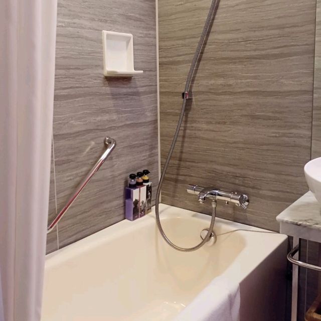 【メルキュールホテル札幌】赤が印象的なオシャレなホテル