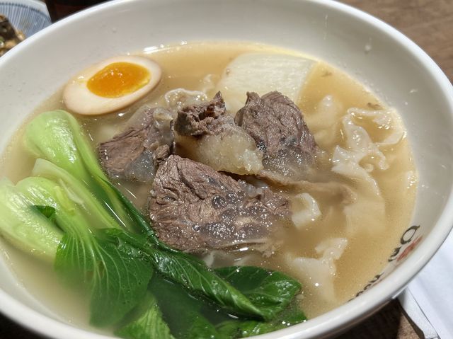 江子翠捷運站好吃麵食｜二鬼麵舖，必點麻辣雪花牛