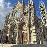 Siena’s Beautiful Gothic Cathedral 😍