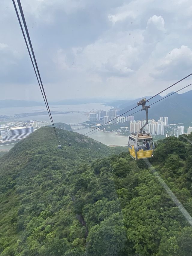 泡泡浴🫧「飛天橡皮鴨」🐥🐥衝上昂坪 ！與5,000 隻橡皮鴨打卡啦！
