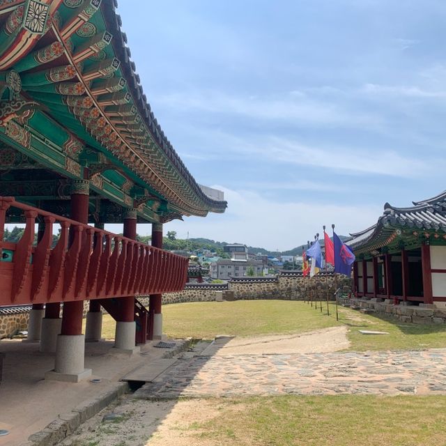 이름이 길어도 너무~길어서 말하기도 어려운 이곳은 통영 삼도 수군통제영