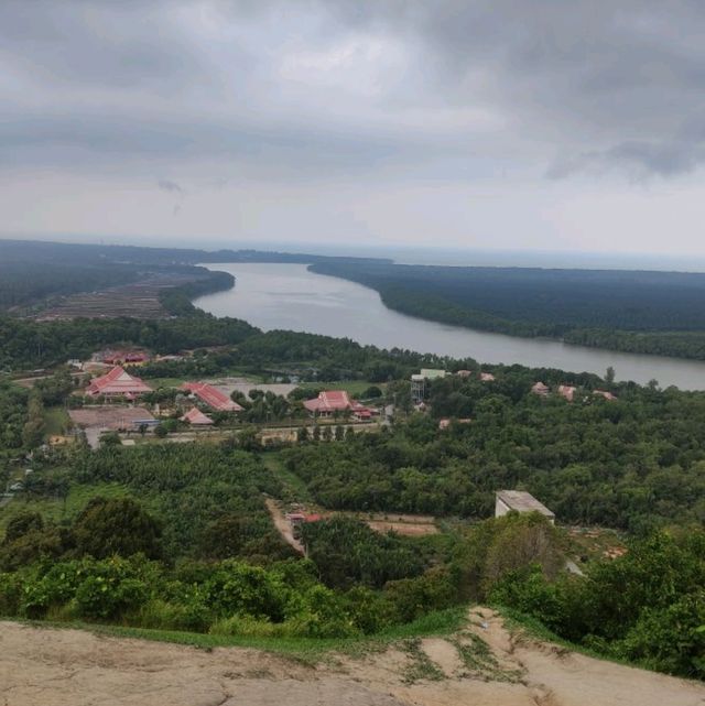 Hiking At Bukit Jugra, Banting