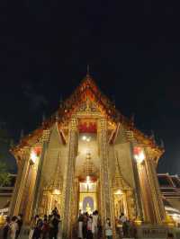 วัดราชบพิธยามค่ำ