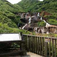Golden Waterfall หรือ น้ำตกทองคำ