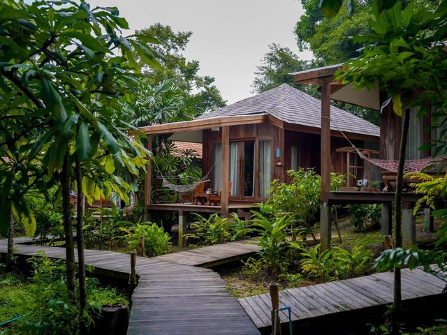 ที่พักติดทะเลเกาะกูด 