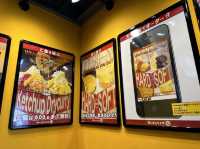 東京・新橋。ランチ限定。ライスの量200g〜500gまで同一料金『男のオムライス EGG BOMB 新橋店』