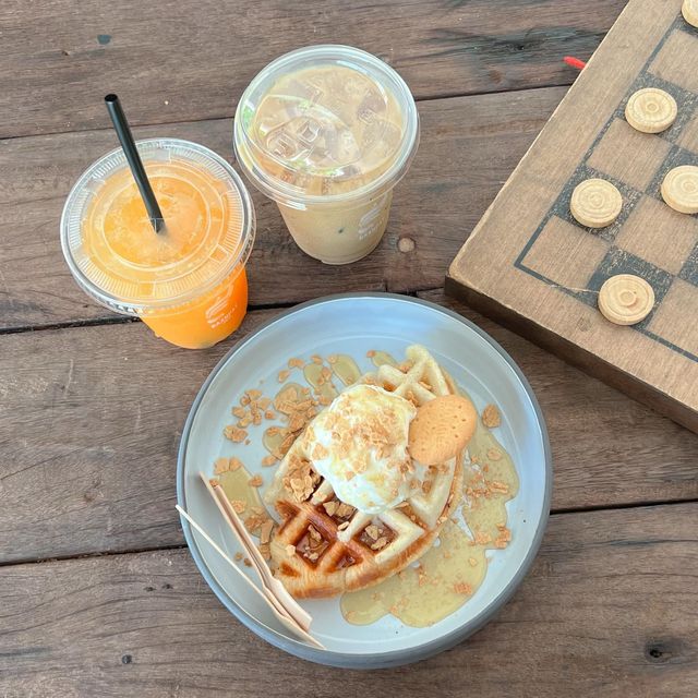 Baanpat - บ้านพัฒก์ คาเฟ่ริมน้ำ