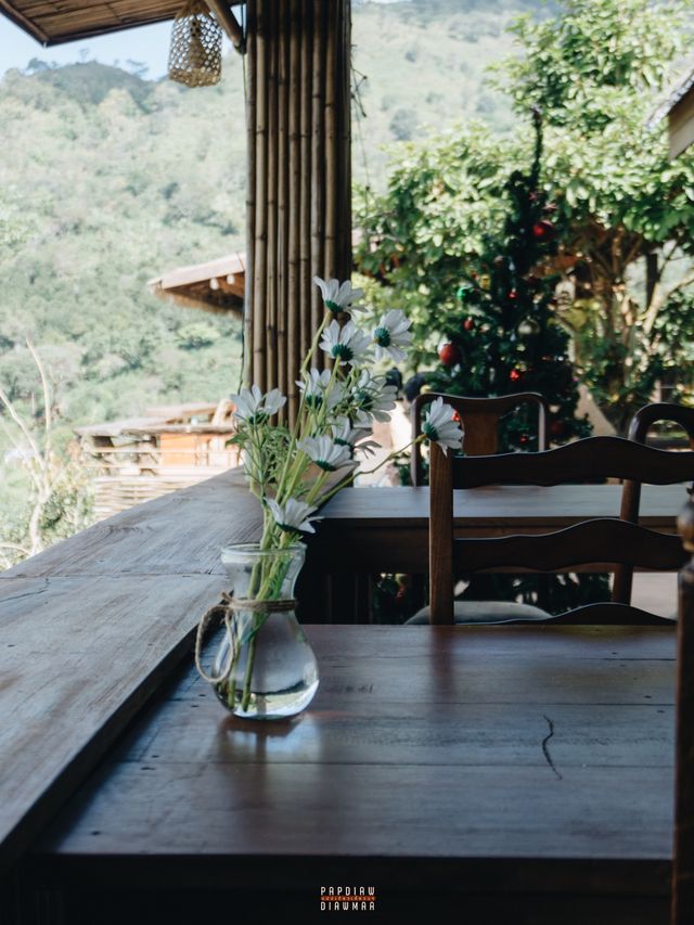 คาเฟ่ดอยช้างที่มีมุมลับคือห้องใต้หลังคา 