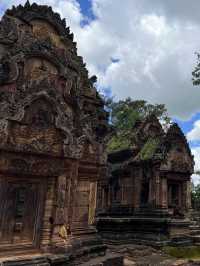 ปราสาทหินสีชมพู วิจิตรงดงาม เก่าแก่กว่าพันปี