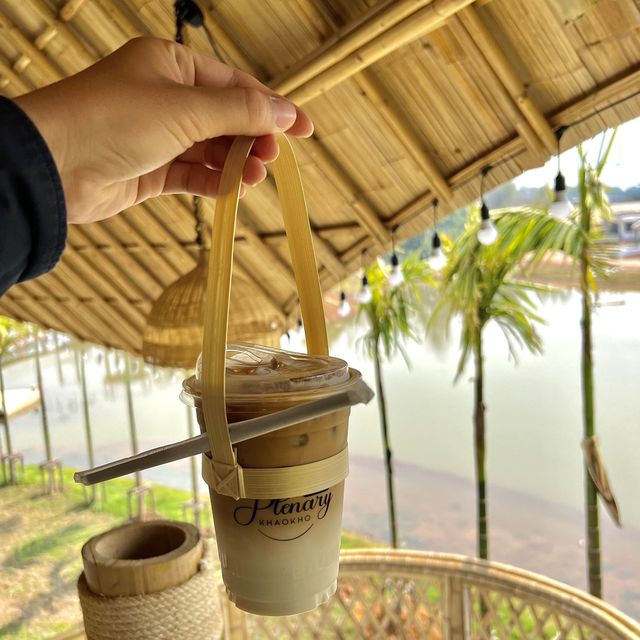 คาเฟ่แอนท์ฟาร์ม  เปิดใหม่เขาค้อ มีม้าให้ขี่ด้วย