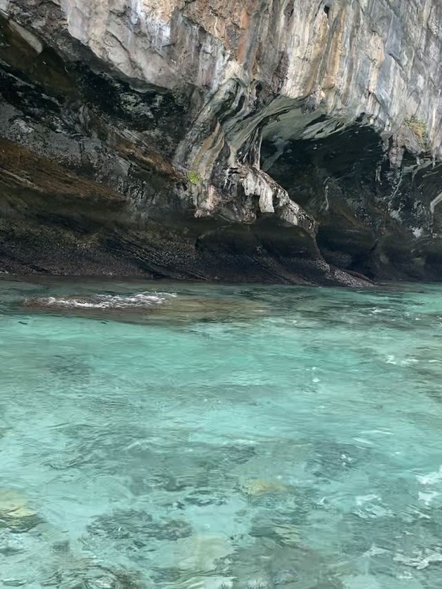 นั่งเรือเที่ยวชมหมู่เกาะห้อง กระบี่ สวยแบบตะโกน 🏝