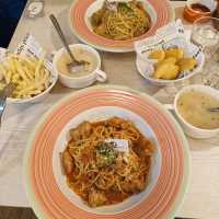 高雄林泉街美食分享~維納斯義式餐廳 烹飪料理技術高 調味適當 價格合理 好吃有特色