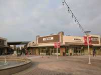 集合多款名牌既桃園outlet