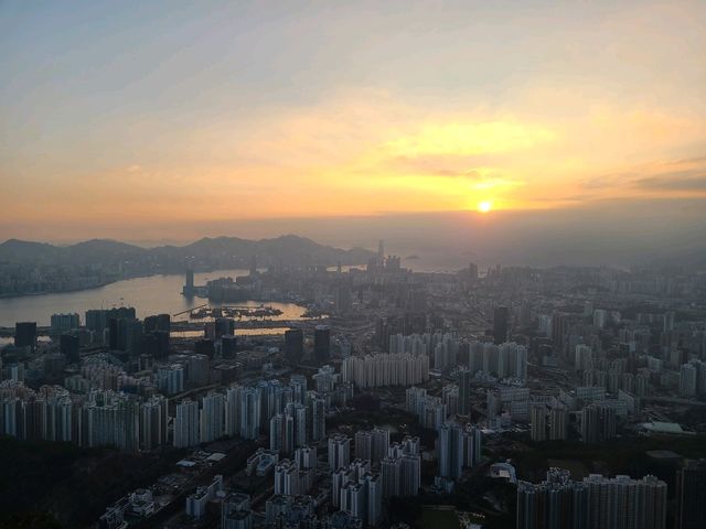 【絕世夜景🌆~飛鵝山⛰️】 【絕世夜景🌆~飛鵝山⛰️】