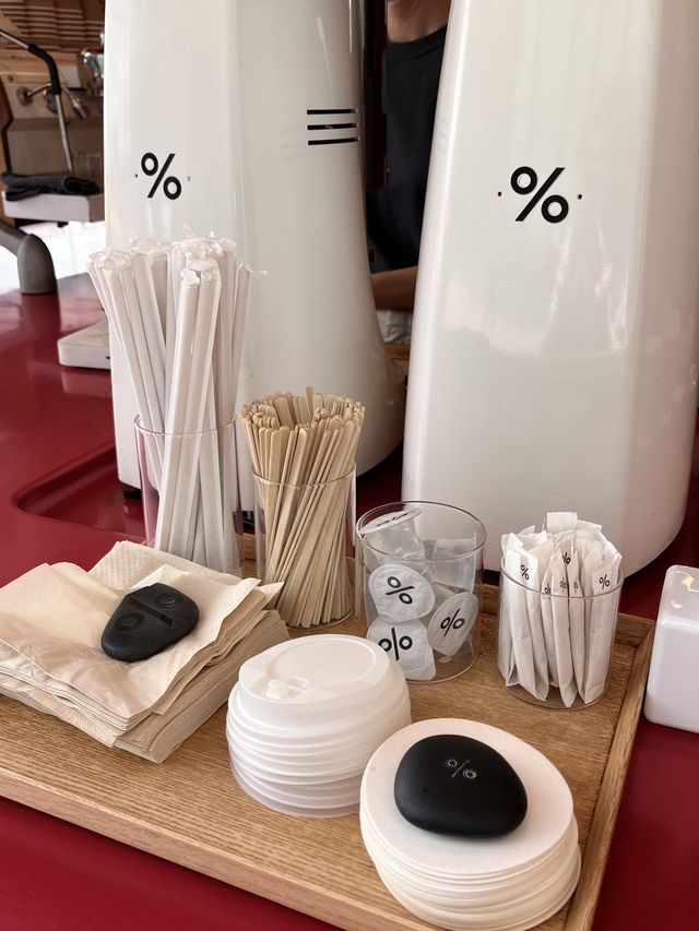 홍콩 스타 에비뉴 걸으면서 %커피 마시기☕️