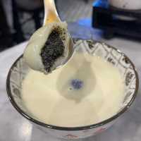 คาเฟ่น้ำเต้าหู้ น้ำขิง ที่Hotจริงจัง ดังทุกสาขา