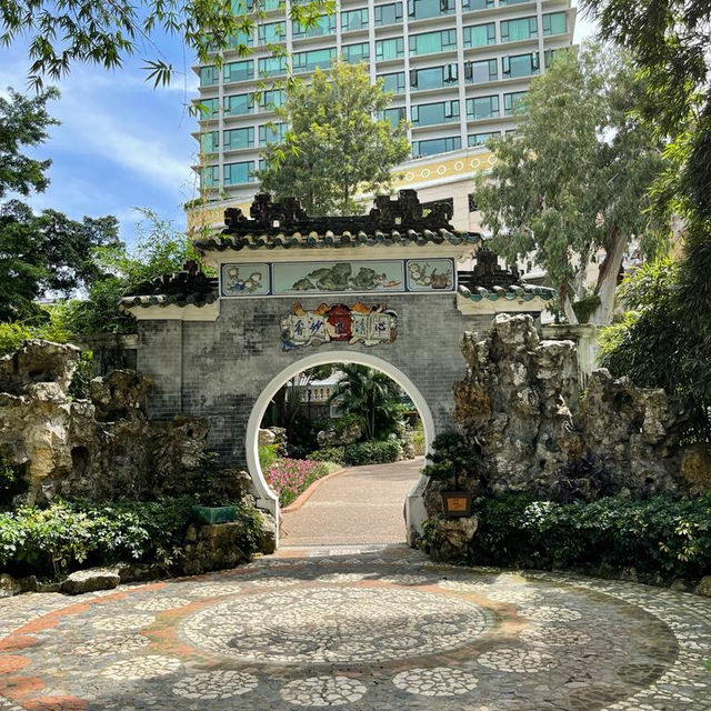 Lou Lim Ieoc Garden With a Troubled History