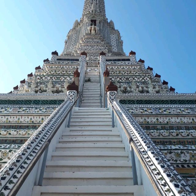 ชมพระปรางค์วัดอรุณฯ