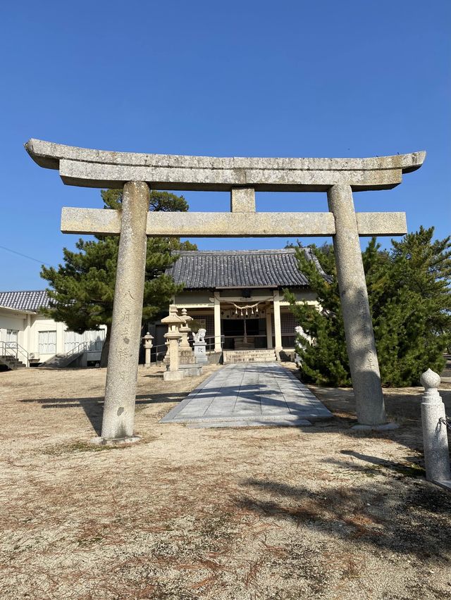 淡路島洲本の海岸に建つ住吉神社