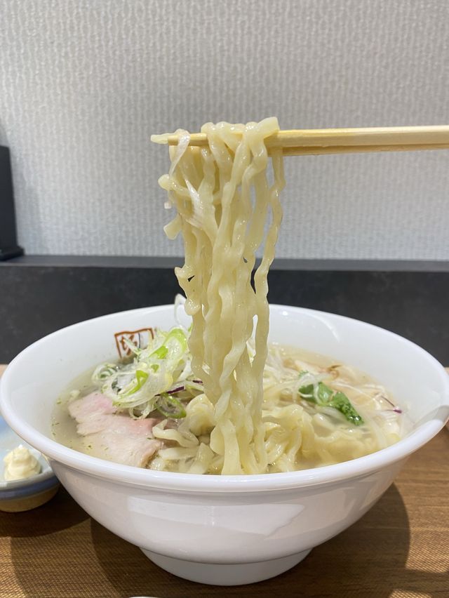 羽田空港でラーメンを食す