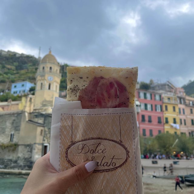 Enchanting the Beauty of Vernazza
