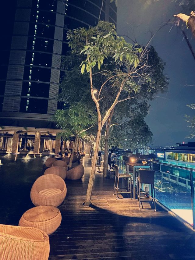 VE Hotel & Residence