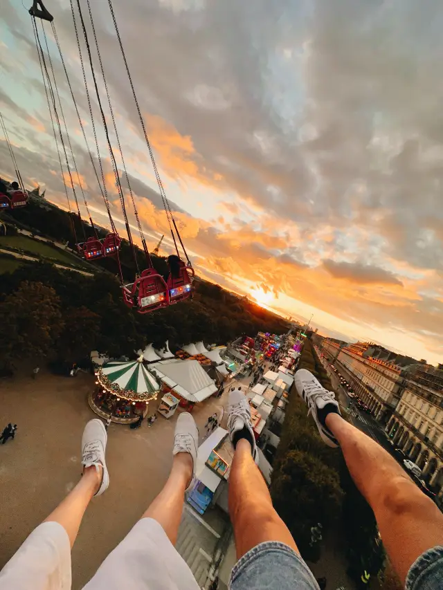 🇫🇷 每人只需要7💶 就能在空中體驗到最浪漫的巴黎日落🌇