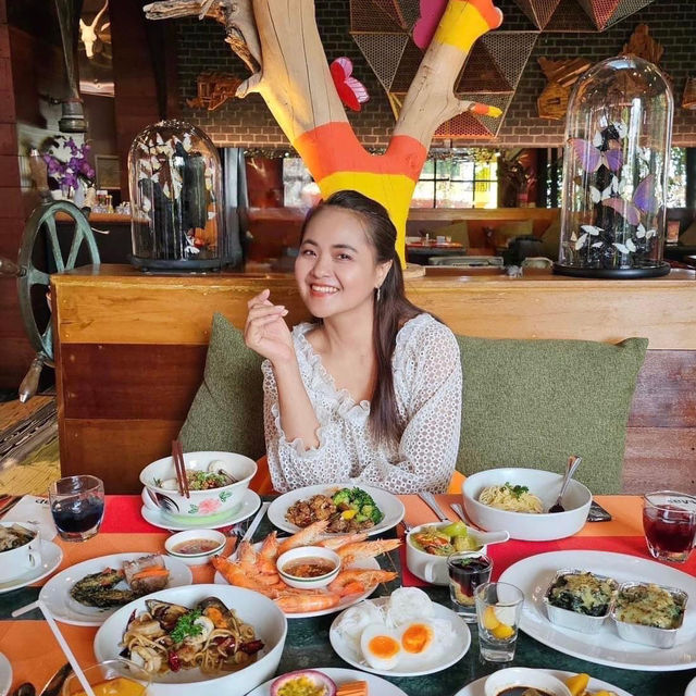 บัฟเฟต์มื้อกลางวันโรงแรมแถวห้วยขวาง 