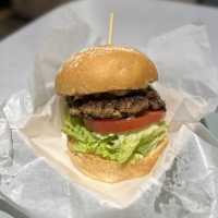 人氣本土Burger店．高質慢煮漢堡扒