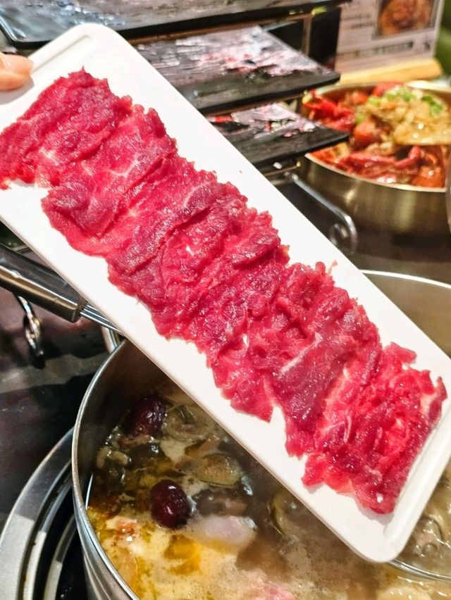 📍深圳必吃！滋味清甜～窮比小排檔無花果雞煲🍲