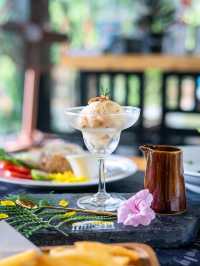 ☕️ นั่งชิลริมน้ำตก The Waterfall Farm Cafe