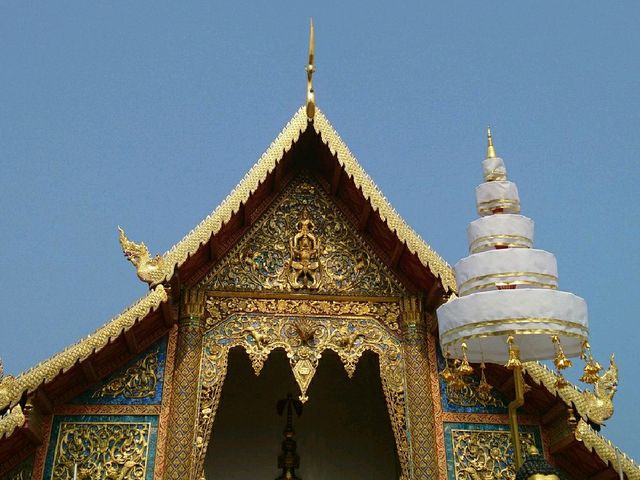 ไหว้พระขอพร วัดพระสิงห์