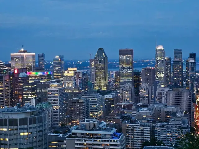 在加拿大蒙特婁欣賞夜景就來這裡吧