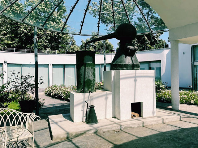 Museum of the Rose l