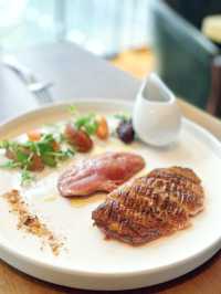 華麗”圖書館”中享用Fine Dining