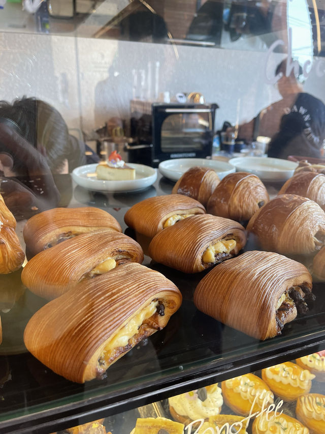 Dawn to Dusk Cafe BKK