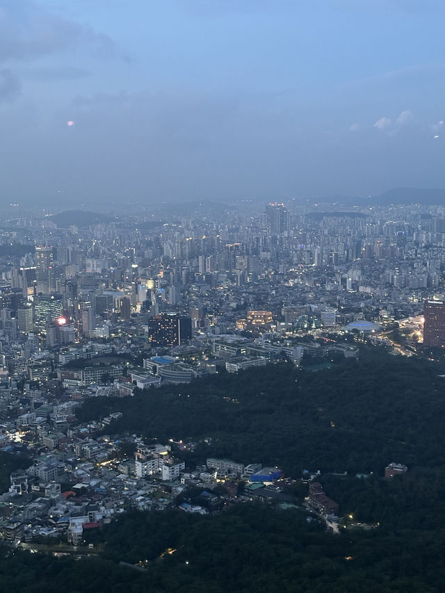 【首爾必去：欣賞美麗日落和夜景！首爾塔】