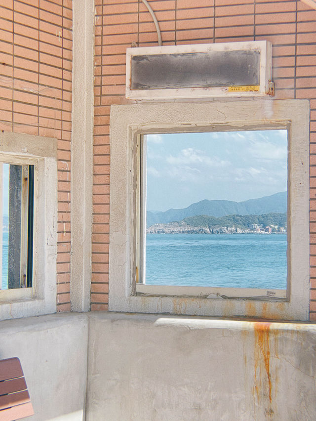Enjoy this summer by the ocean at Tiaoshi Bus Stop🌊