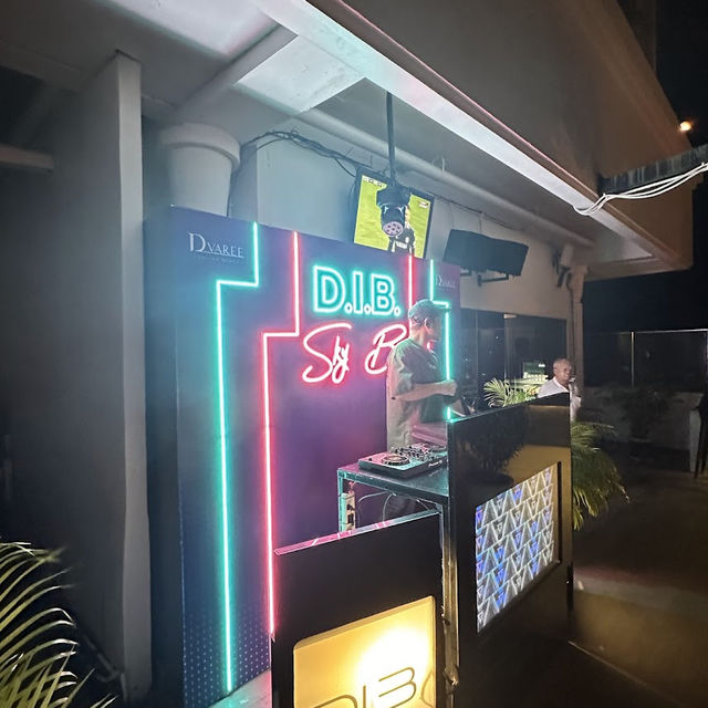  🥂D.I.B. Sky Bar