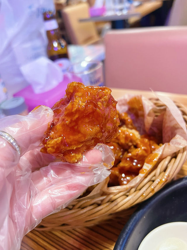 「香港第一間韓式炸雞店，口感豐富」