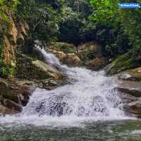 🇲🇾 Lepoh Waterfall: Your Next Adventure Awaits in the Wild