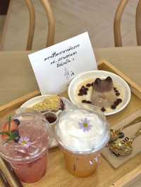 📍✨ บ้านเพื่อน Cafe & Creative Space
