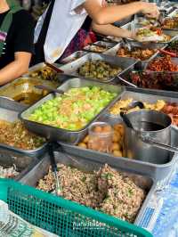 ฝากท้องมื้อเช้าไว้ที่ร้านข้าวแกงราคาย่อมเยา