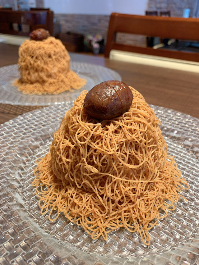 【久留米カフェ】目の前でしぼられる生搾りモンブランが嬉しい🌰