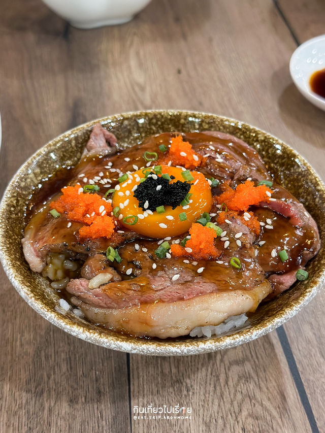 ซูชิและอาหารญี่ปุ่นในบรรยากาศเป็นกันเอง